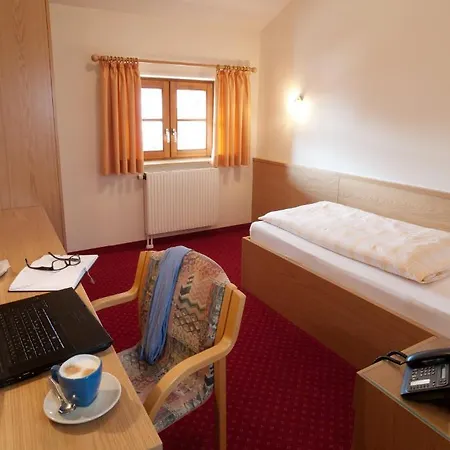 Hotel Zur Post 3*