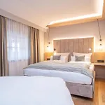 Zur Post Hotel 3*