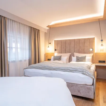 Zur Post Hotel 3*