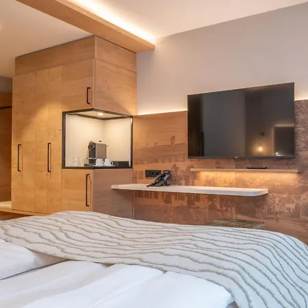 Zur Post Hotel 3*