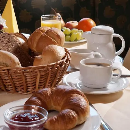 Zur Post Hotel 3*