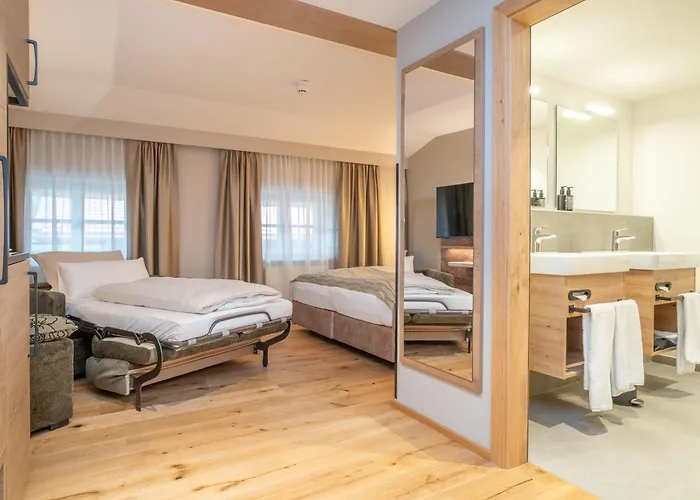 Zur Post Hotel 3*