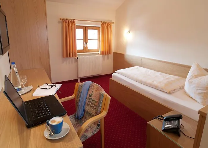 Hotel Zur Post 3*